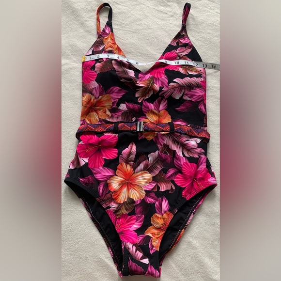 NWT Skinny Dippers by Miraclesuit Lucky Charm Belted One Piece Swimsuit Medium - Picture 9 of 14